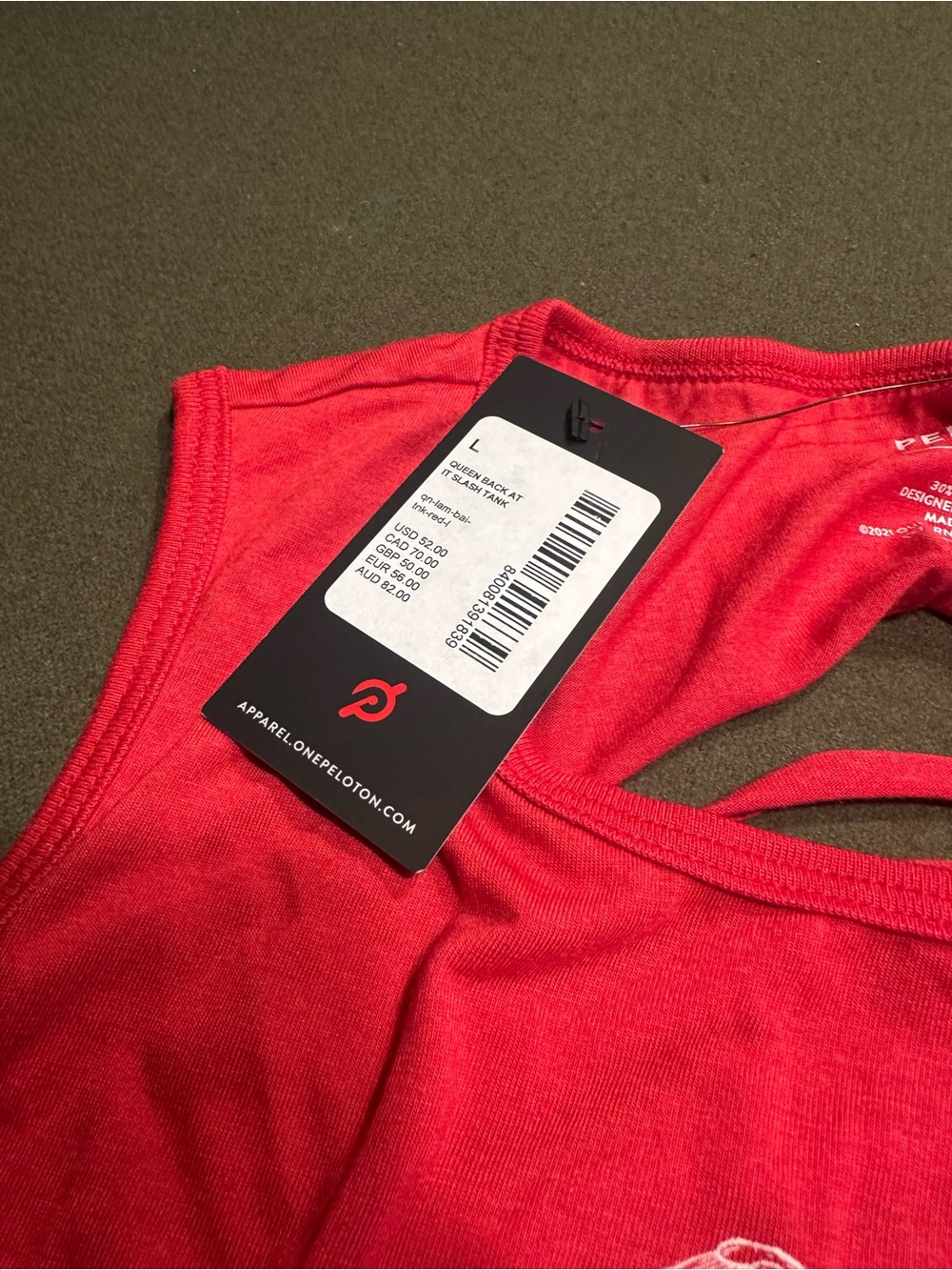 Peloton Queen Rock Red Graphic Athletic Tank Top Large NWT - Picture 2 of 4